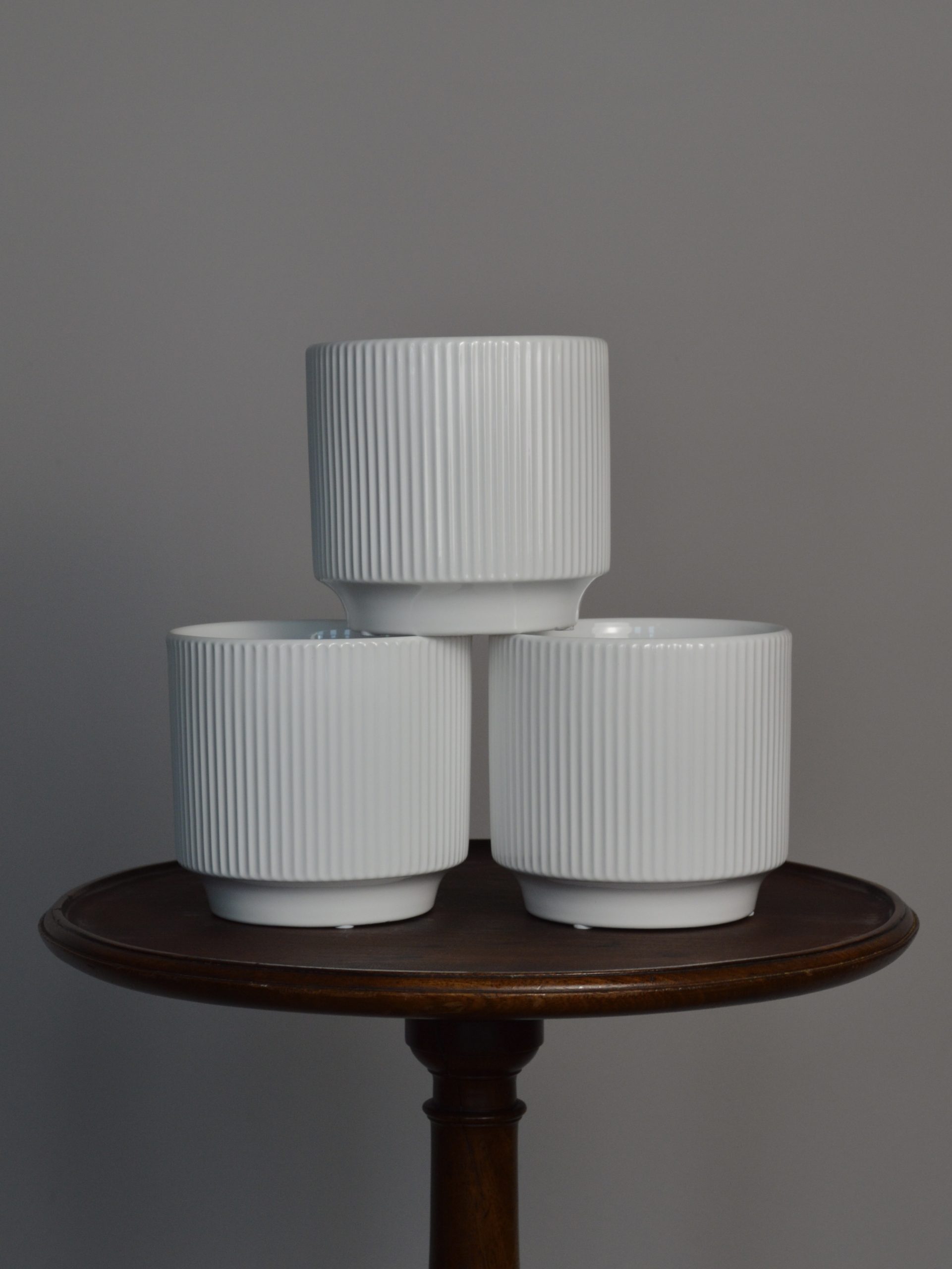 White Minimalist Ceramic Pot - Image 2